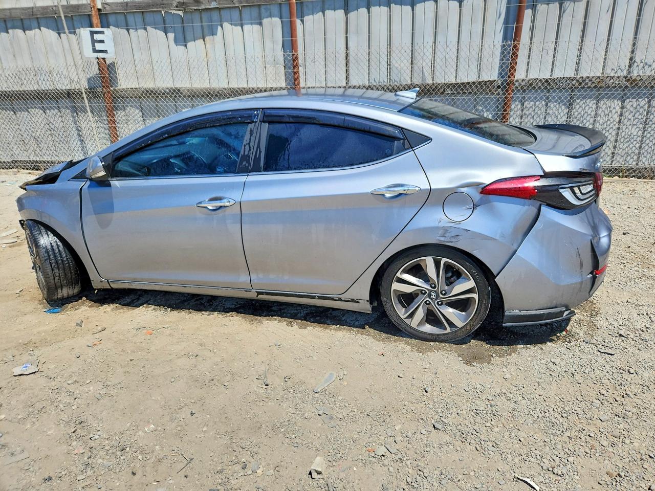 2015 HYUNDAI ELANTRA LIMITED — снимка 2