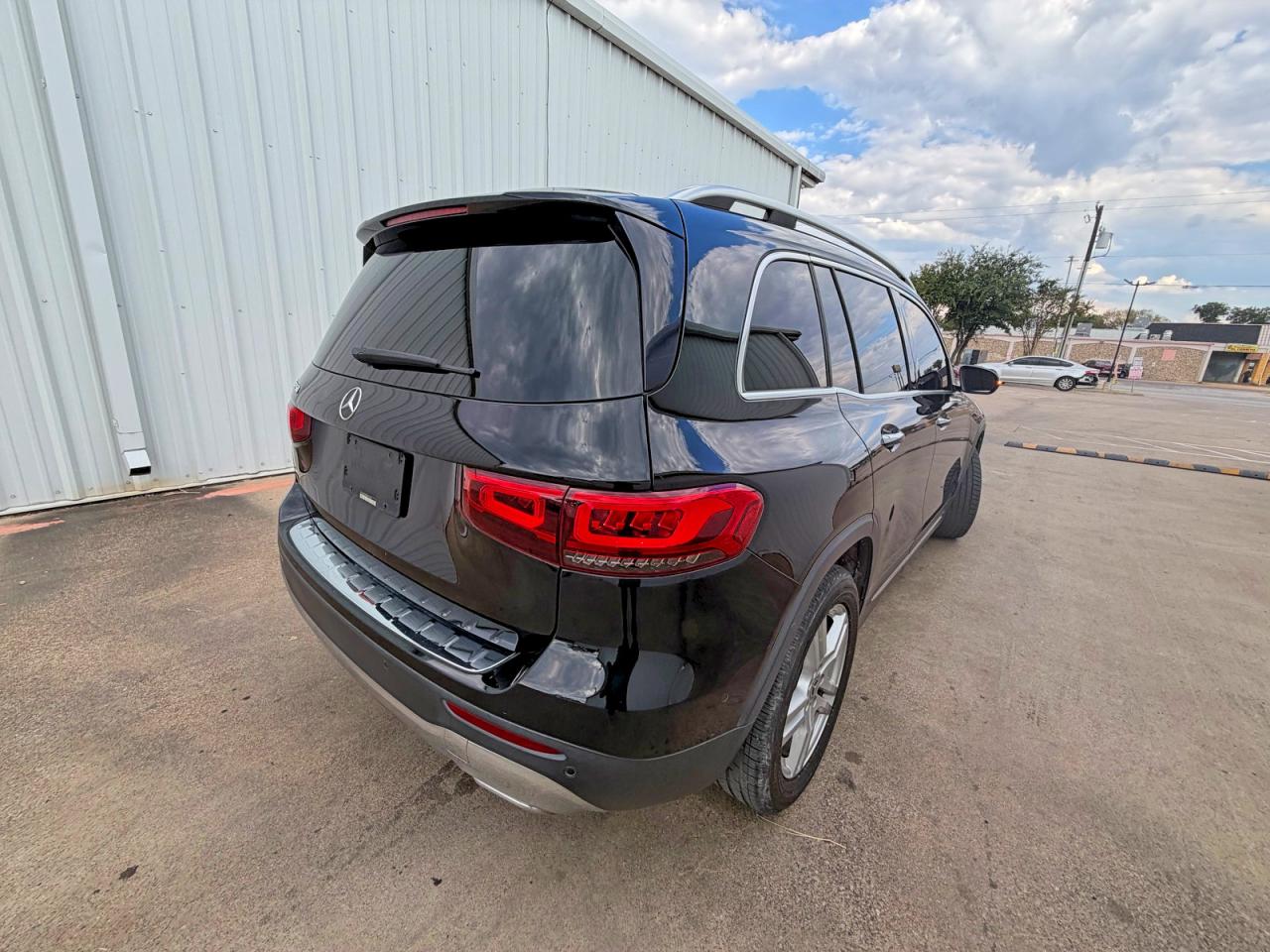 2021 MERCEDES-BENZ GLB 250 — снимка 4