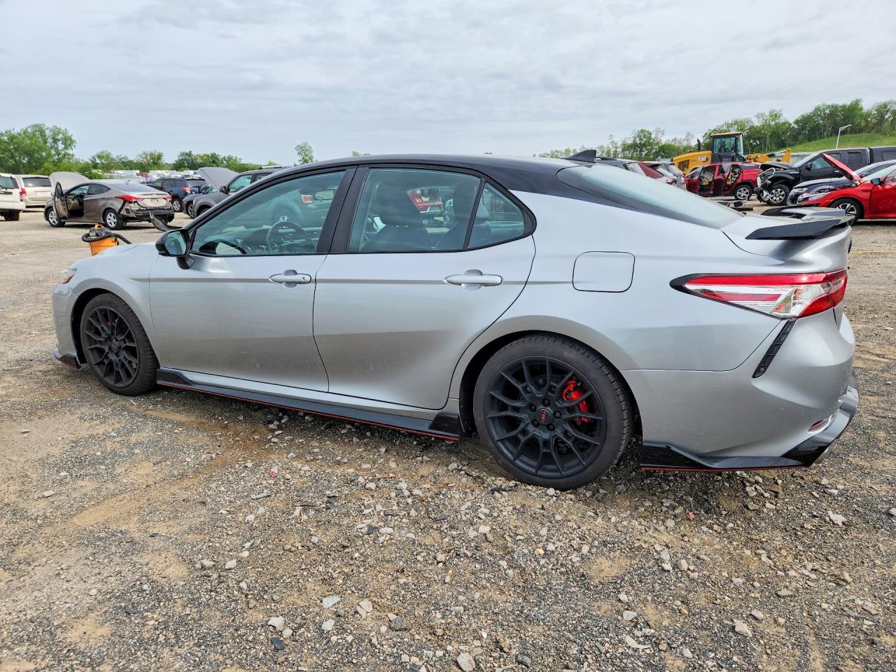 2020 TOYOTA CAMRY TRD — снимка 2