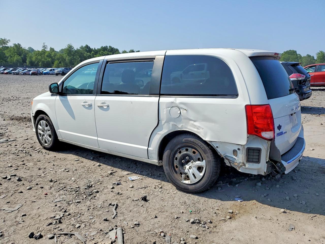 2018 DODGE GRAND CARAVAN SE — снимка 2