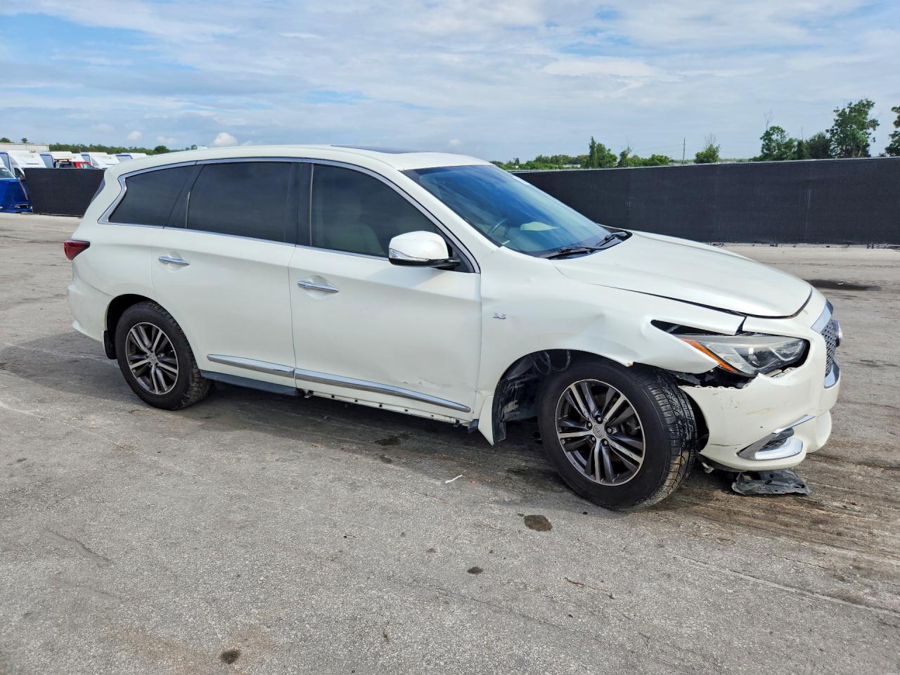 2017 INFINITI QX60 BASE — снимка 4
