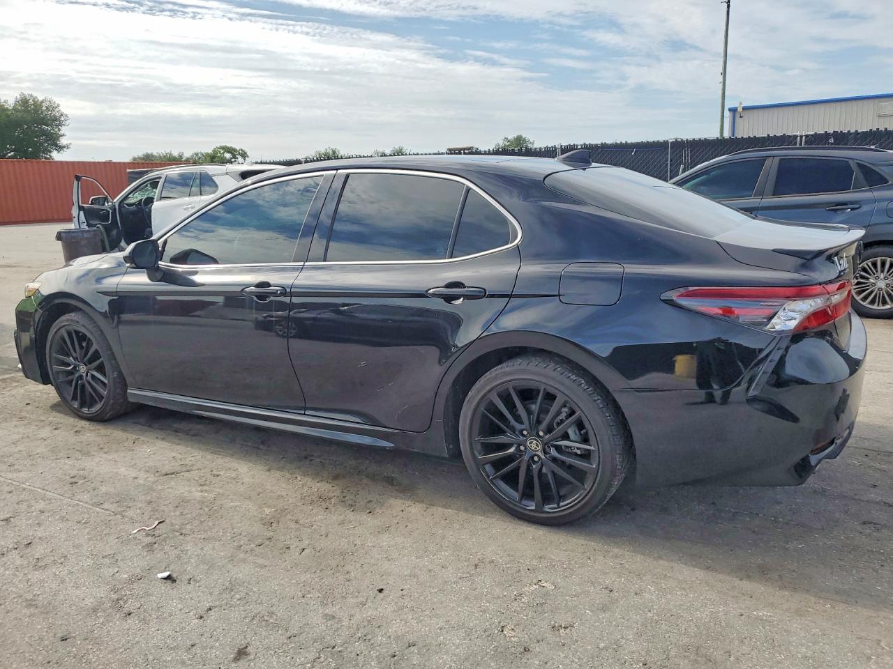 2024 TOYOTA CAMRY XSE — снимка 2