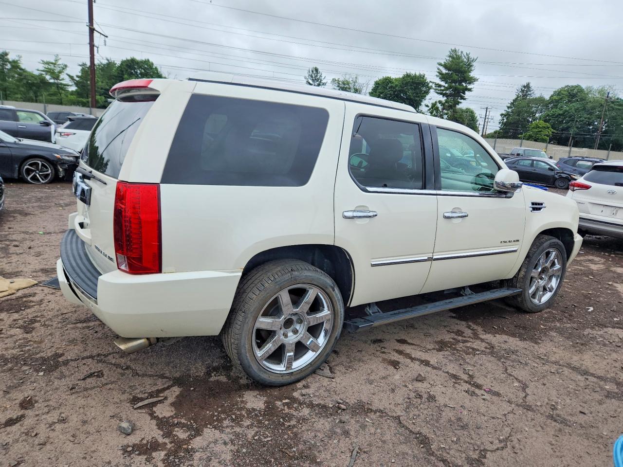 2014 CADILLAC ESCALADE LUXURY — снимка 3