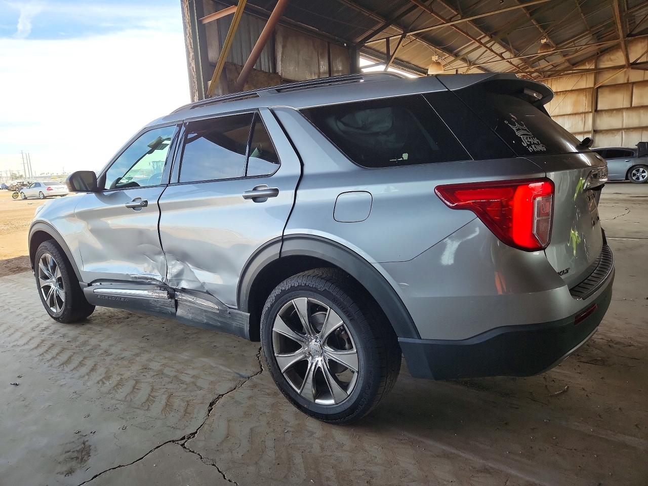 2022 FORD EXPLORER XLT — снимка 2