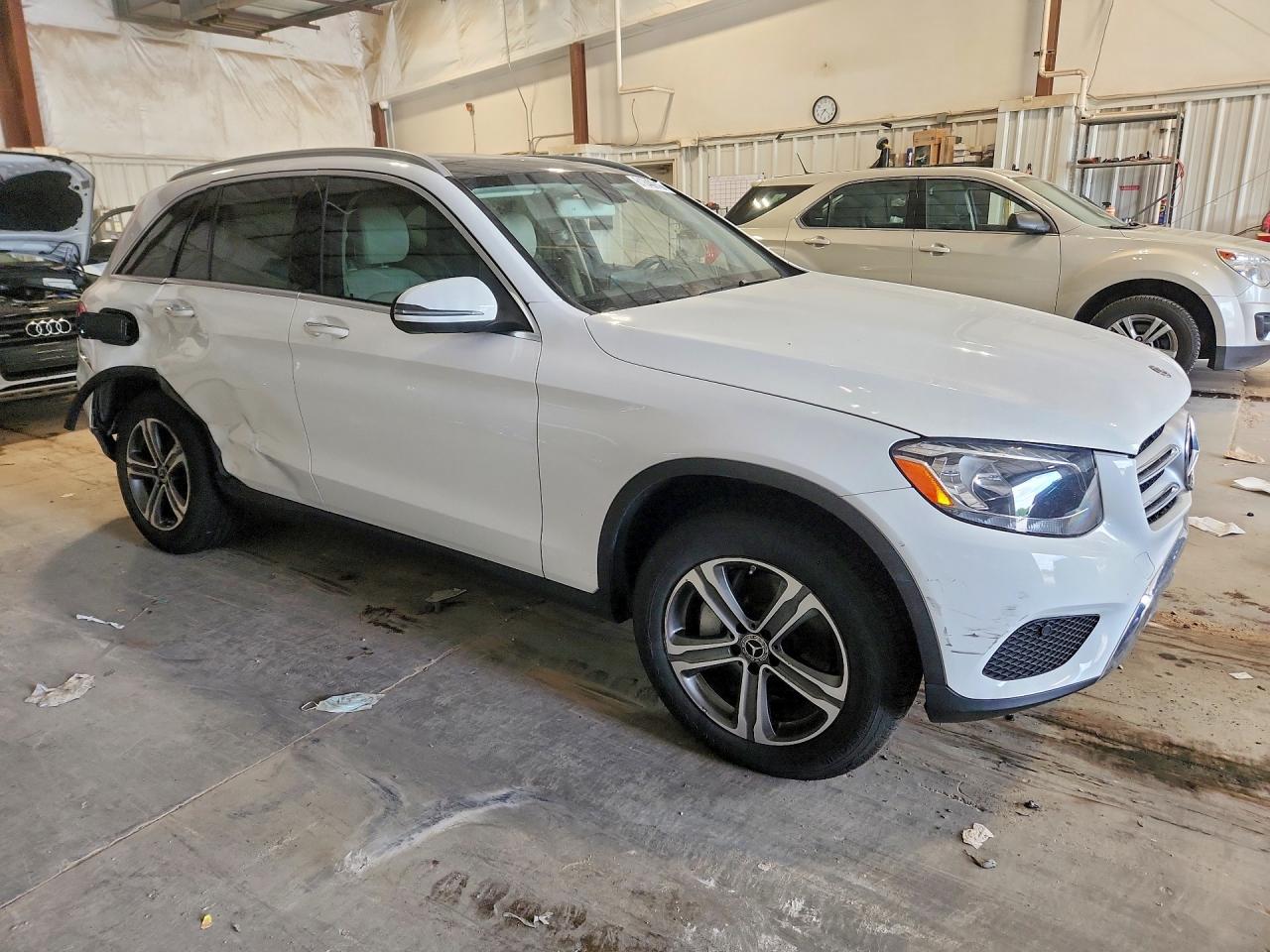 2019 MERCEDES-BENZ GLC 300 — снимка 4