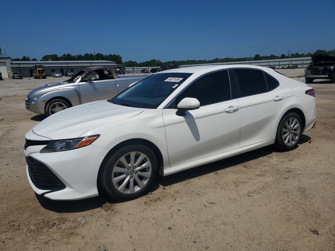 2018 TOYOTA CAMRY LE
