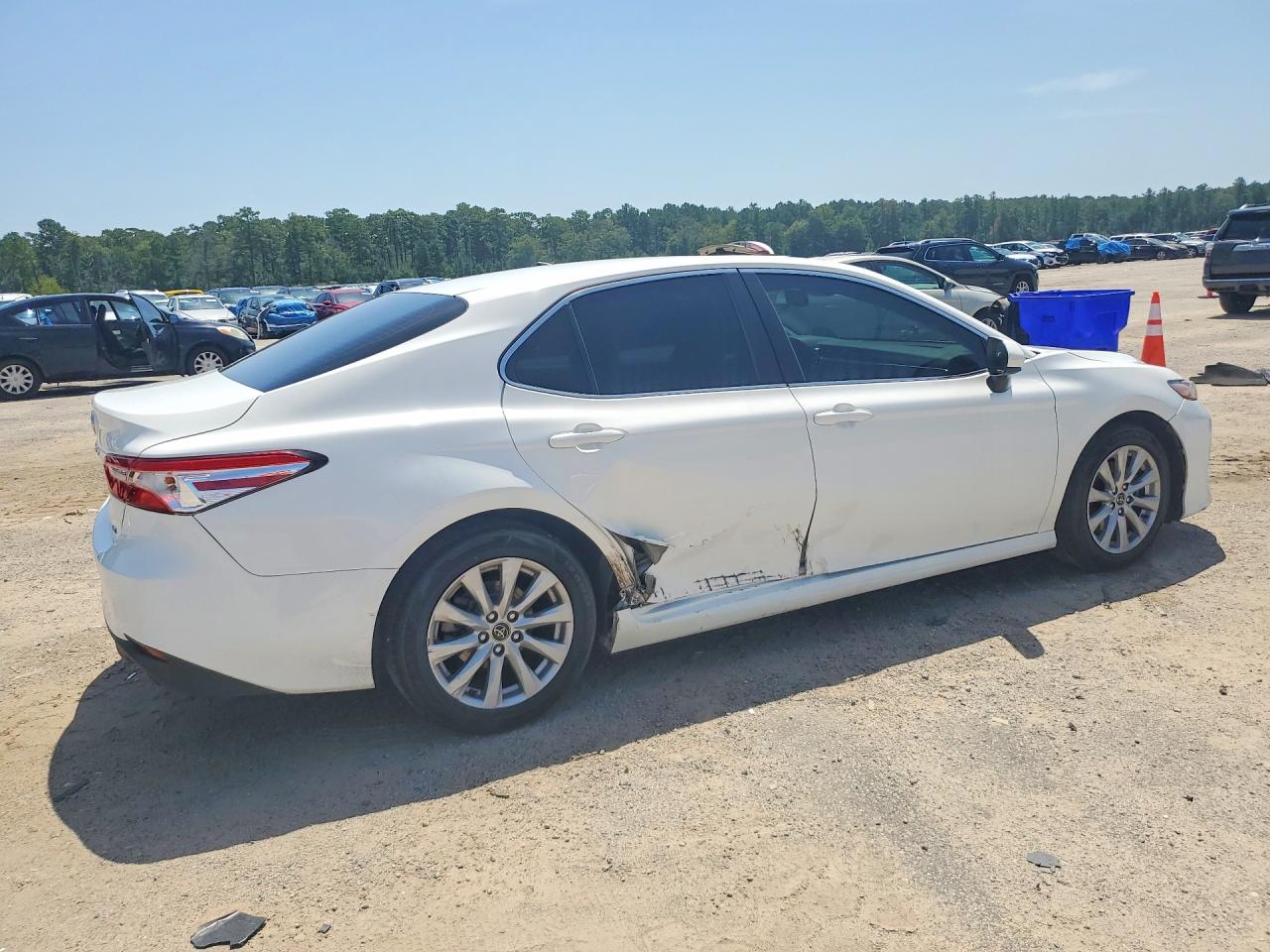 2018 TOYOTA CAMRY LE — снимка 3
