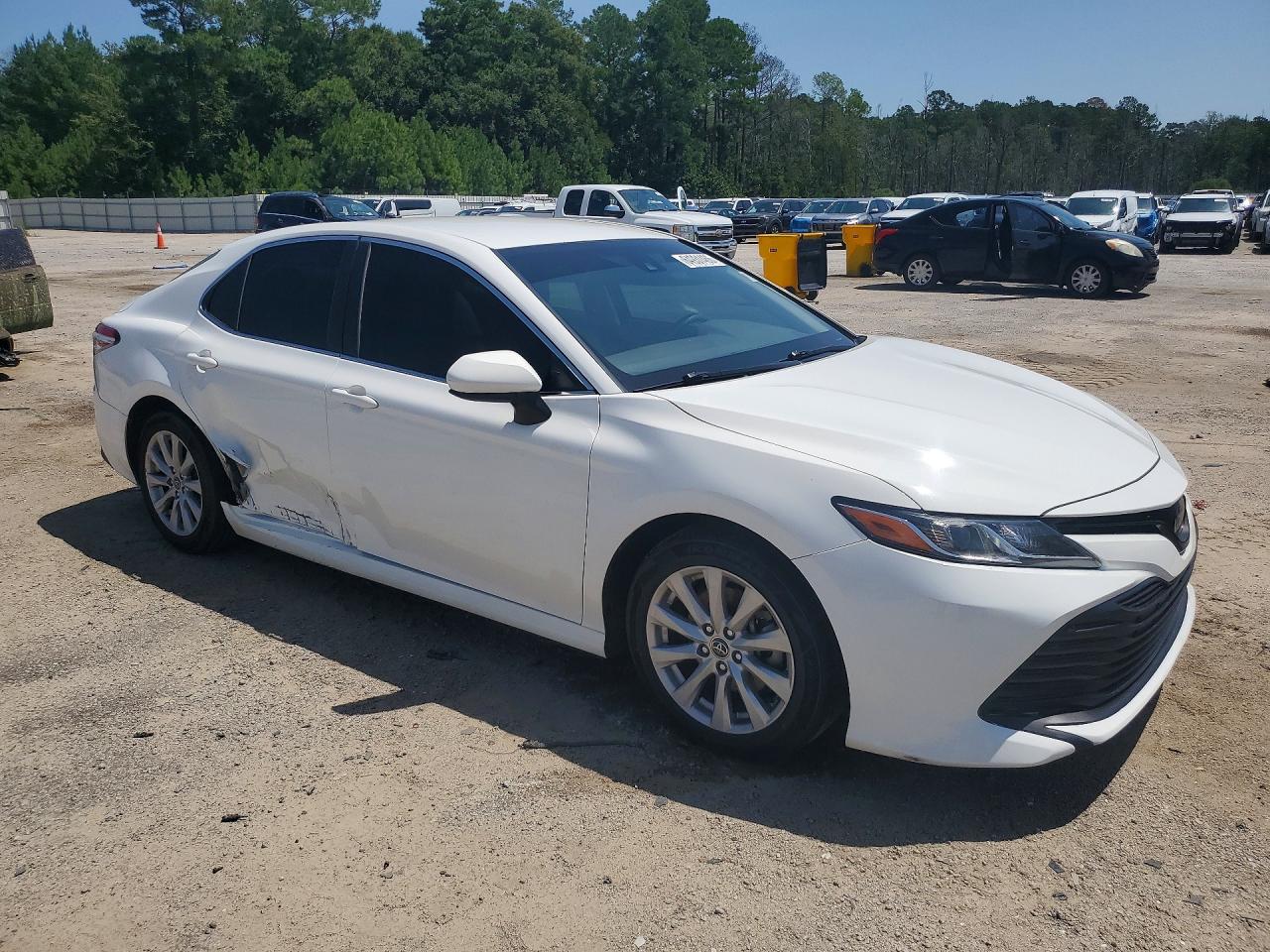 2018 TOYOTA CAMRY LE — снимка 4