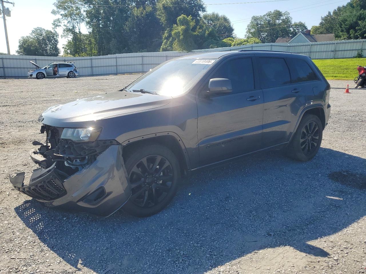 2017 JEEP GRAND CHEROKEE LAREDO