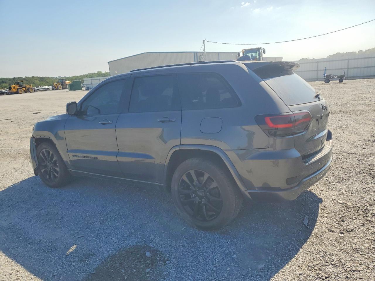 2017 JEEP GRAND CHEROKEE LAREDO — снимка 2