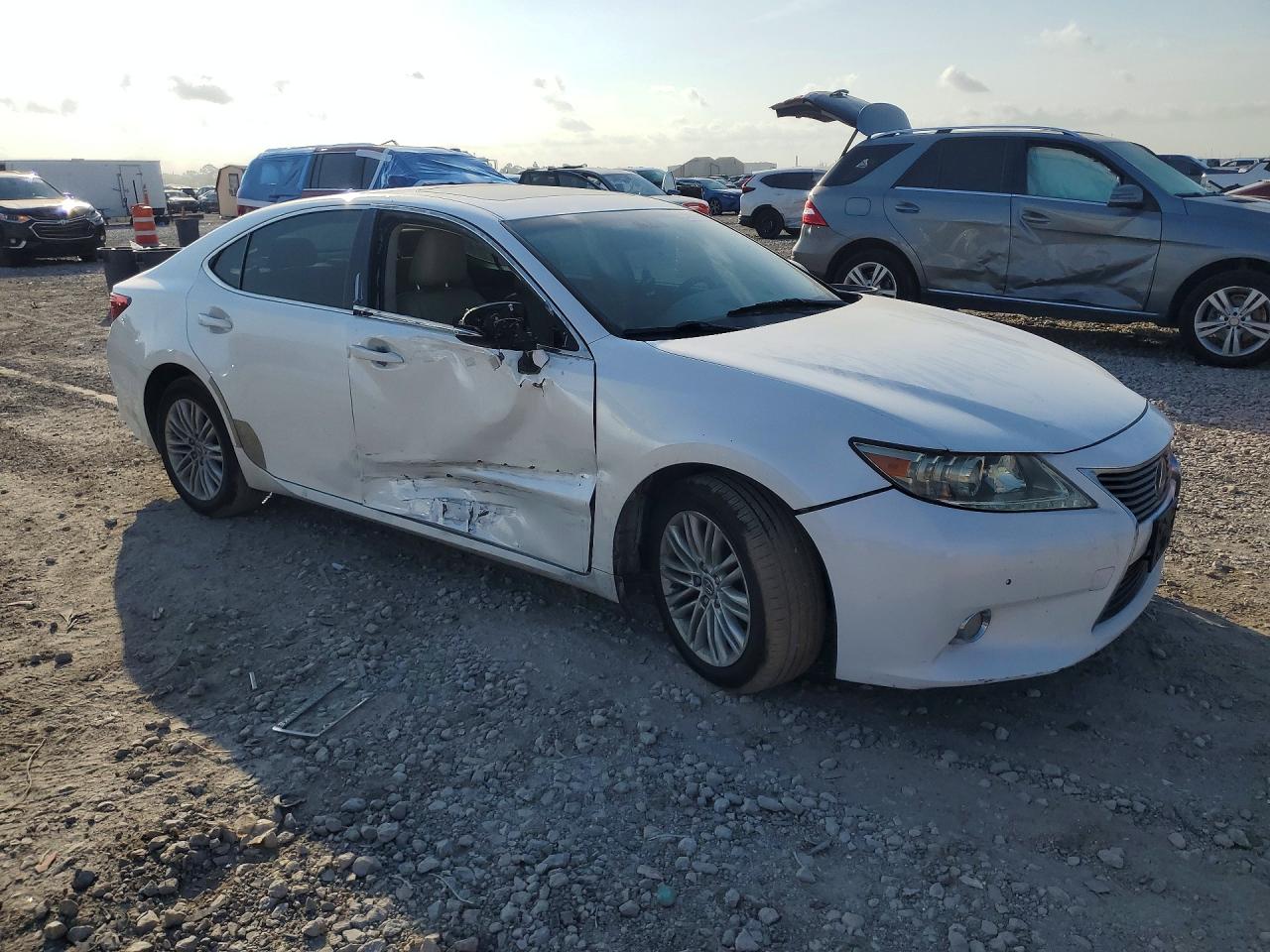 2013 LEXUS ES 350 — снимка 4