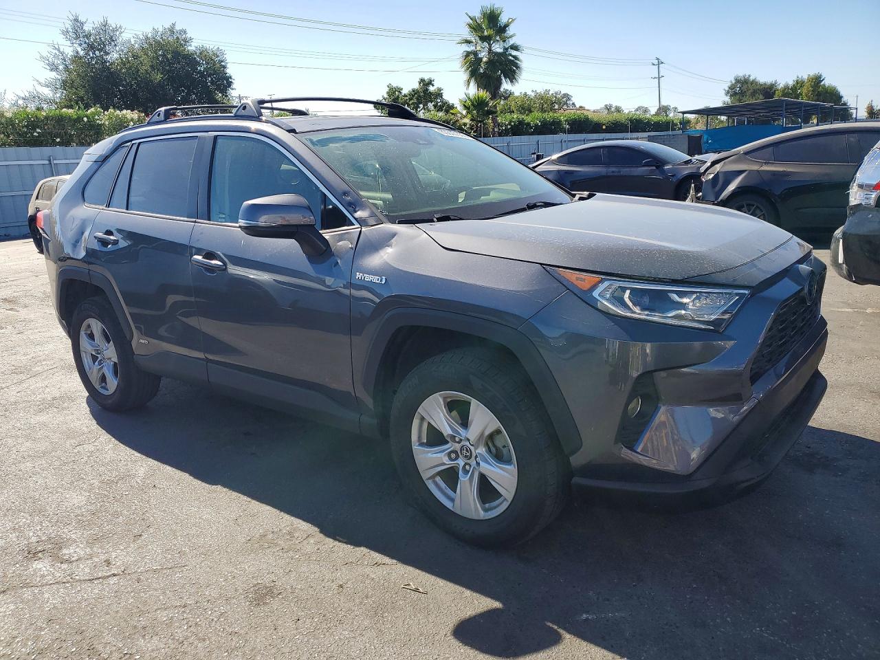2019 TOYOTA RAV4 HYBRID XLE — снимка 4