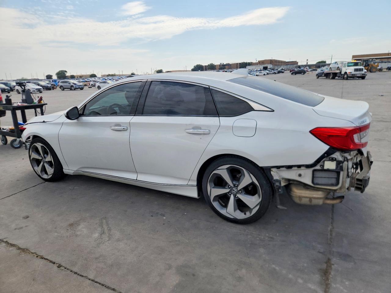 2019 HONDA ACCORD TOURING — снимка 2