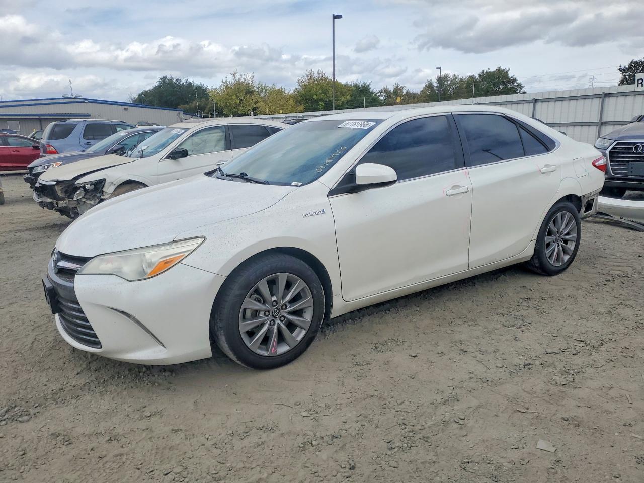 2017 TOYOTA CAMRY HYBRID XLE