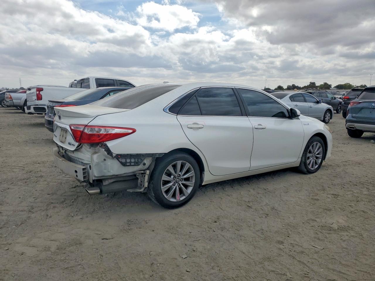 2017 TOYOTA CAMRY HYBRID XLE — снимка 3