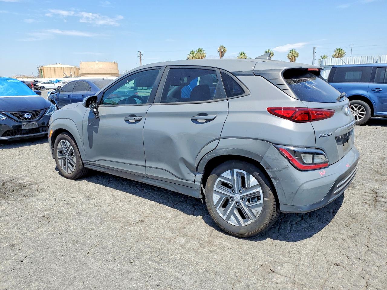 2023 HYUNDAI KONA SE — снимка 2