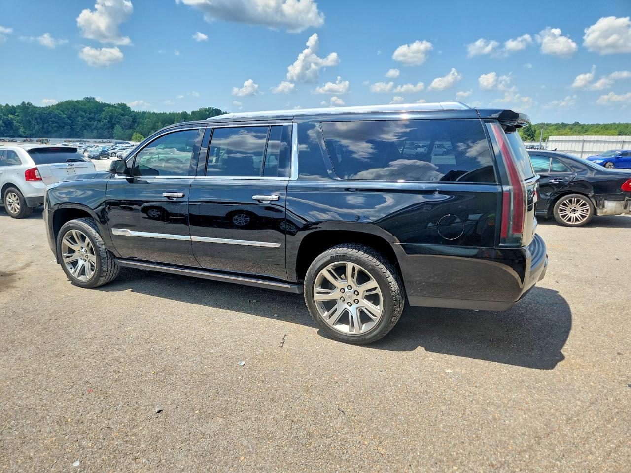 2015 CADILLAC ESCALADE ESV PREMIUM — снимка 2