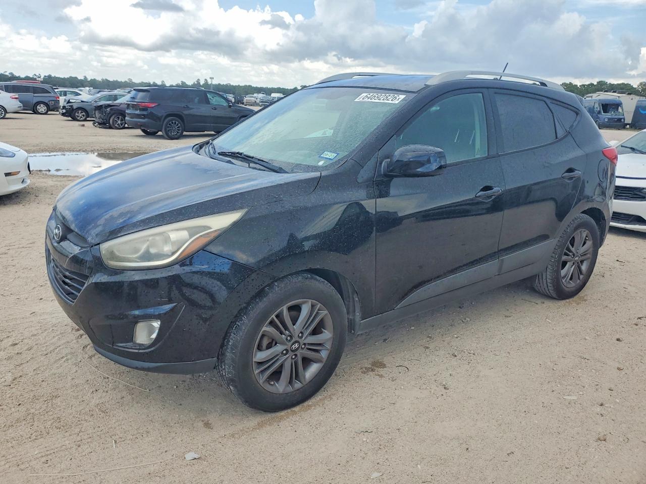 2015 HYUNDAI TUCSON SE