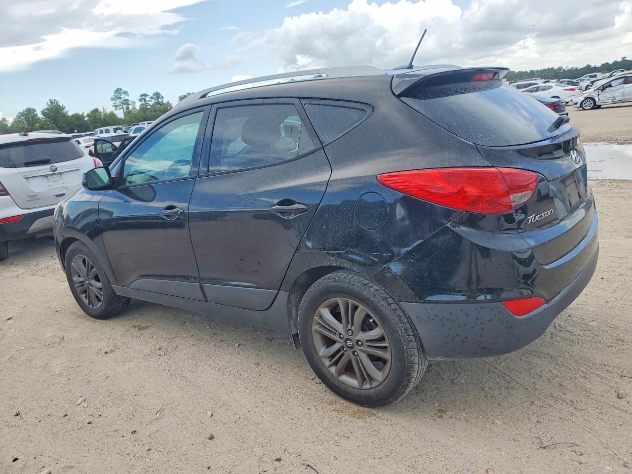 2015 HYUNDAI TUCSON SE — снимка 2