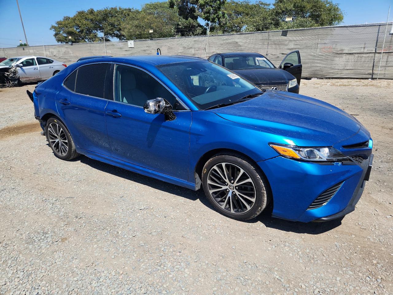 2020 TOYOTA CAMRY SE — снимка 4