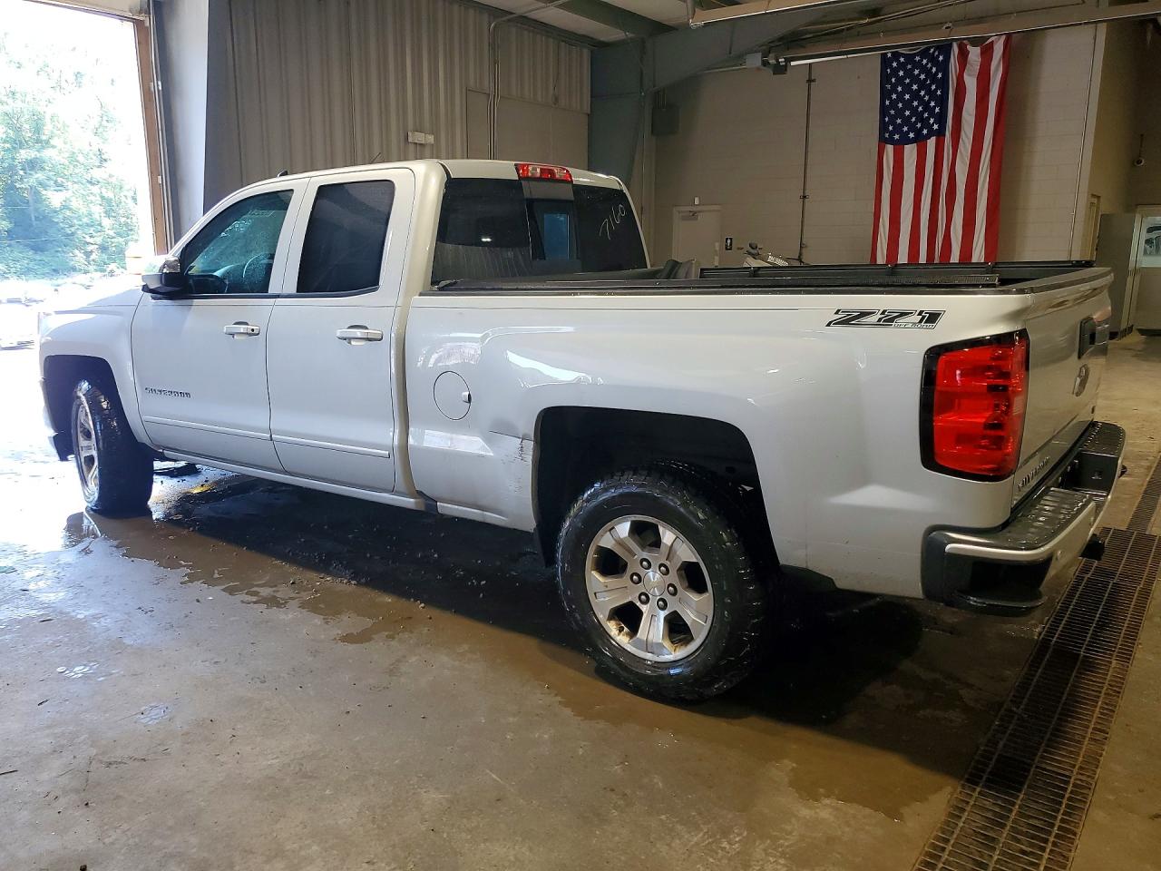 2017 CHEVROLET SILVERADO K1500 LT — снимка 2