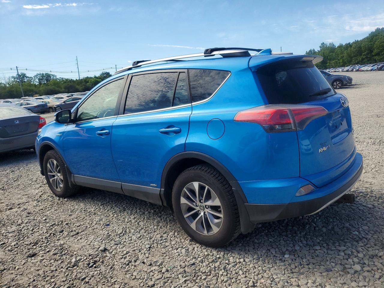 2018 TOYOTA RAV4 HYBRID XLE — снимка 2