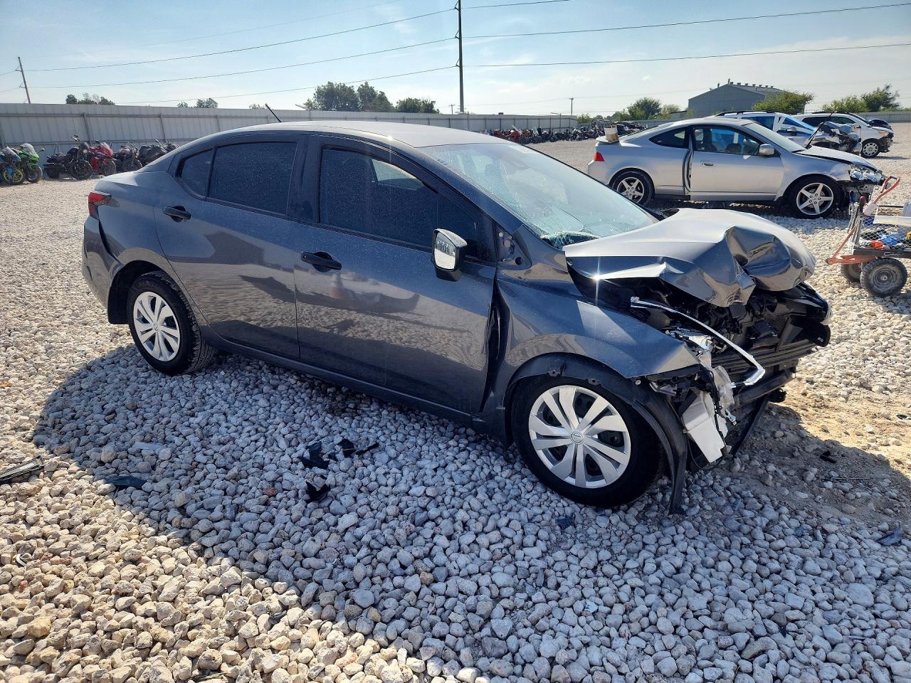 2025 NISSAN VERSA — снимка 4