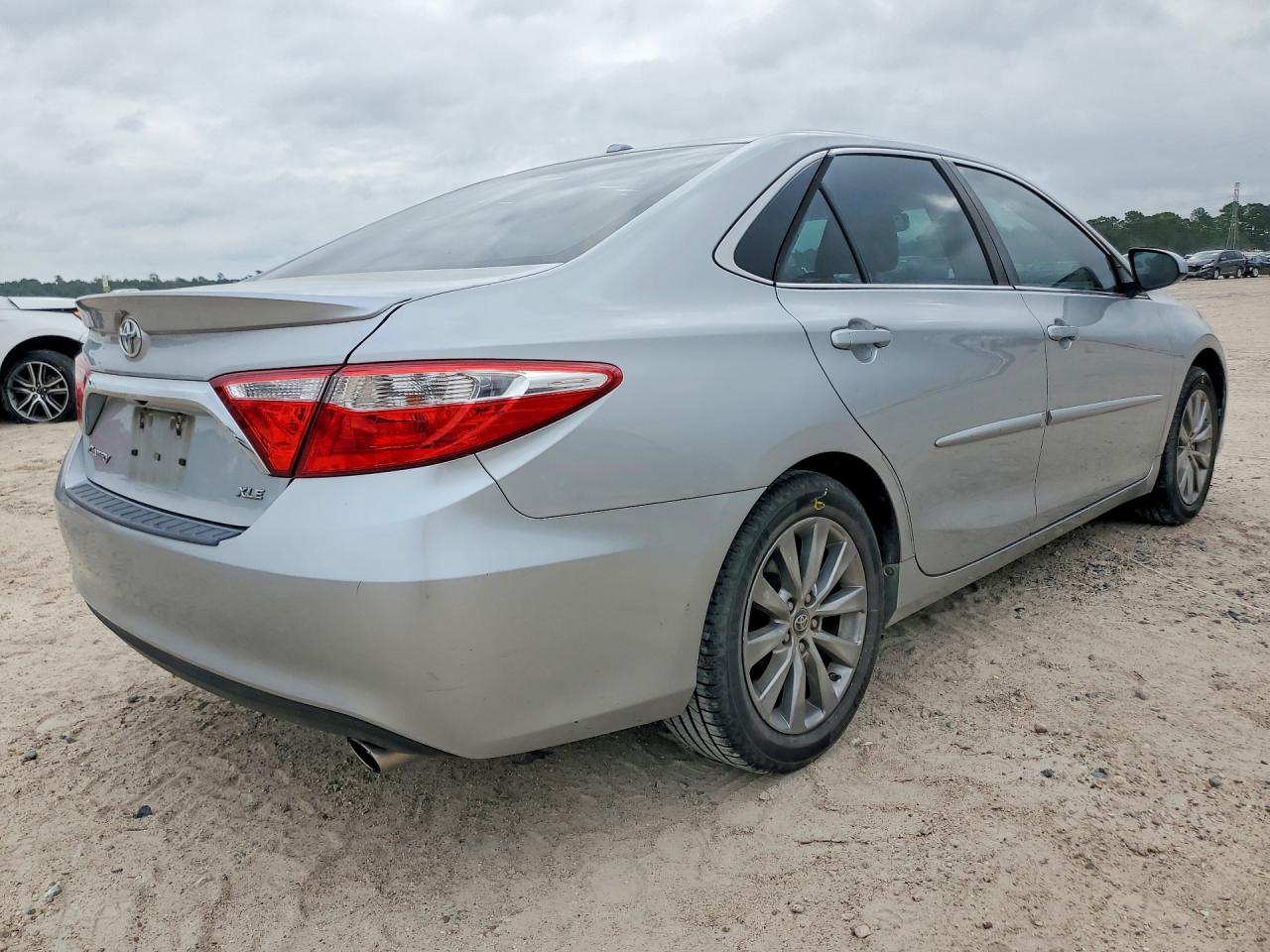 2017 TOYOTA CAMRY XLE — снимка 3