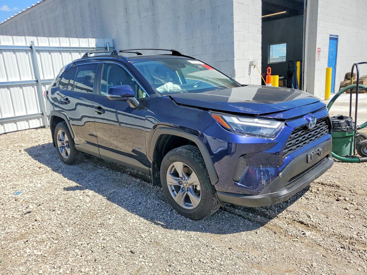 2022 TOYOTA RAV4 XLE — снимка 4