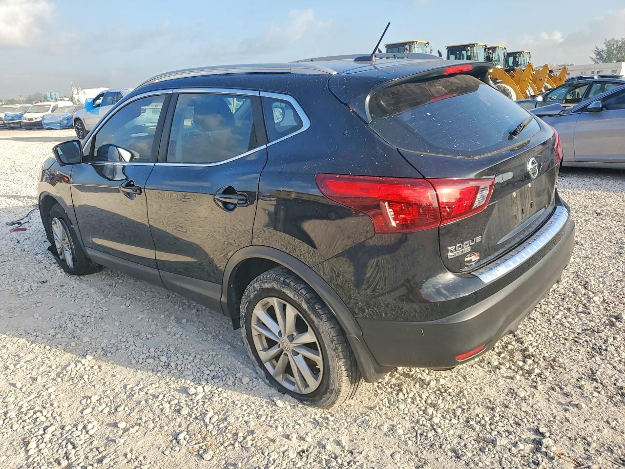 2018 NISSAN ROGUE SPORT SV — снимка 2