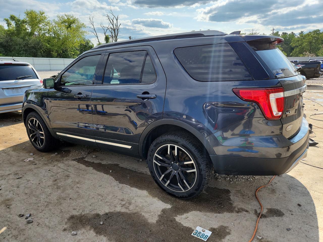 2017 FORD EXPLORER XLT — снимка 2