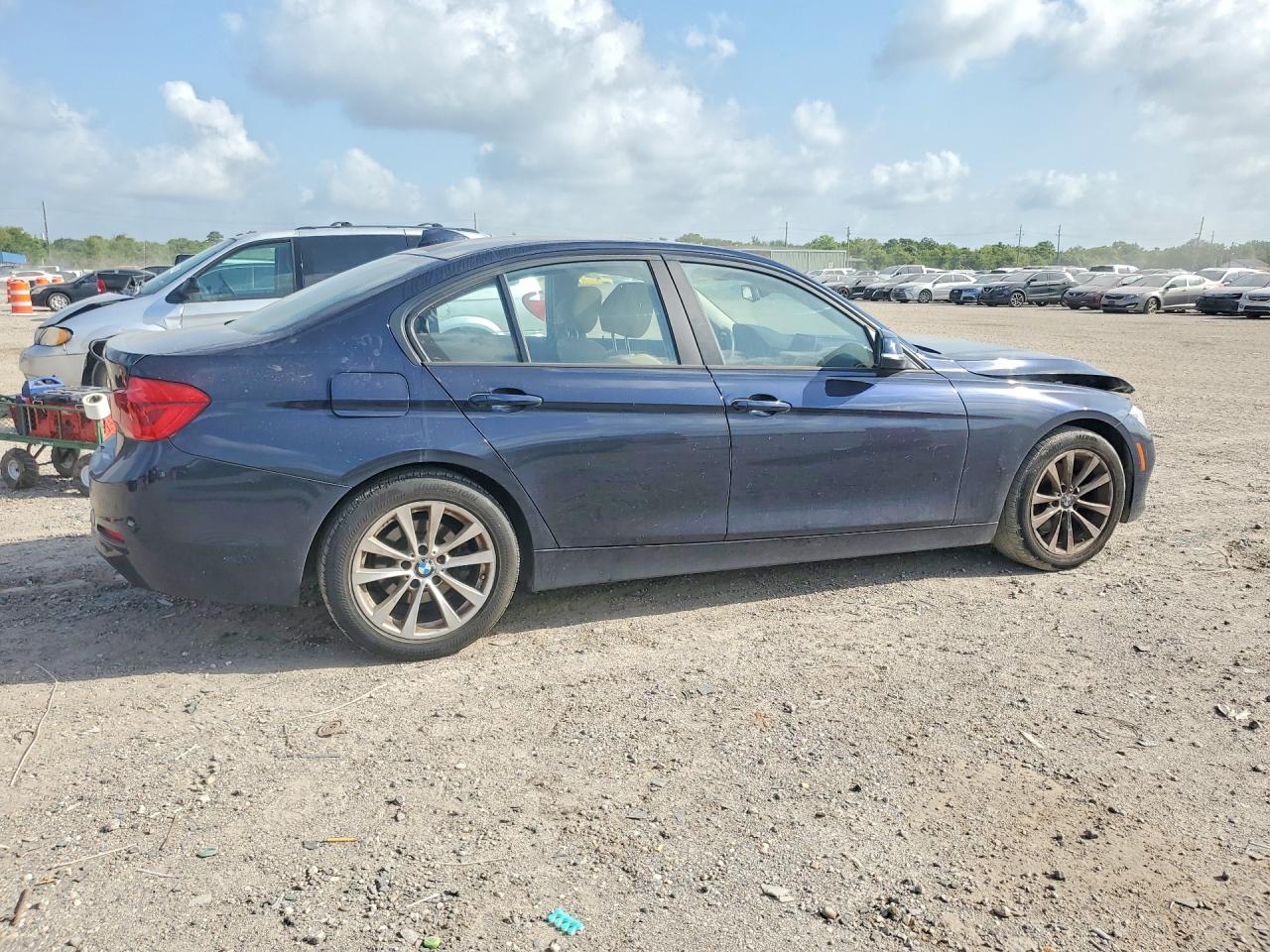 2017 BMW 320 I — снимка 3