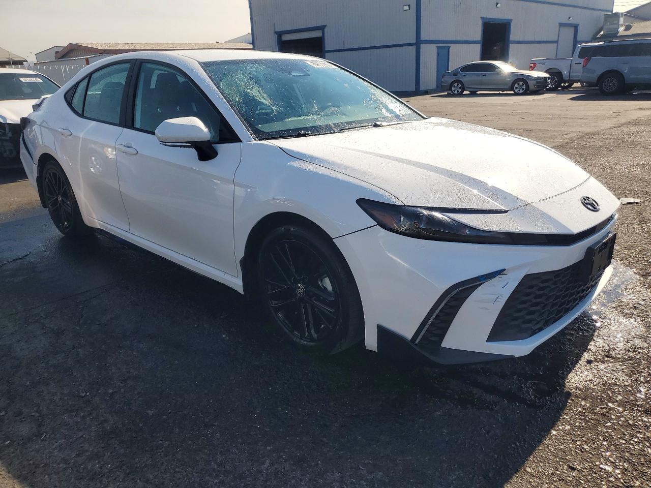 2026 TOYOTA CAMRY SE — снимка 4