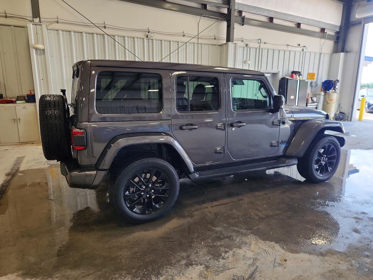 2021 JEEP WRANGLER UNLIMITED SAHARA 4XE — снимка 3