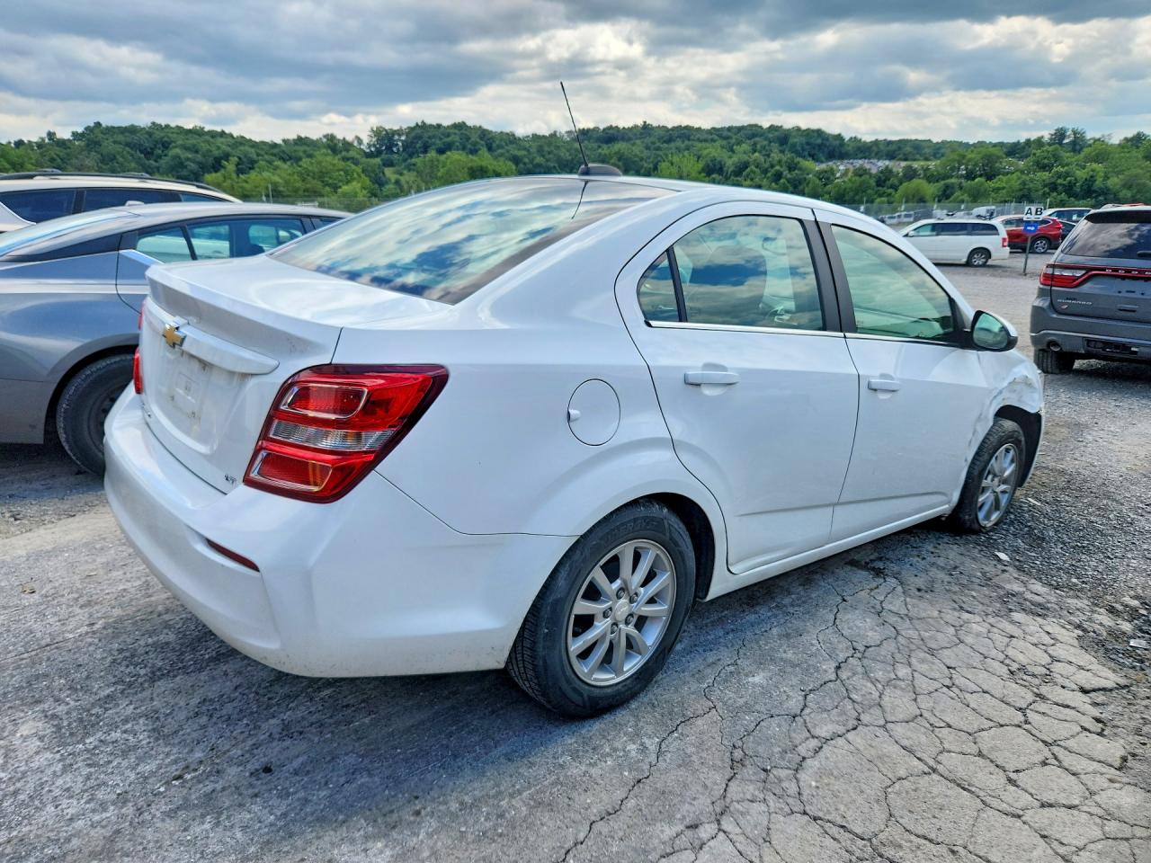 2020 CHEVROLET SONIC LT — снимка 3