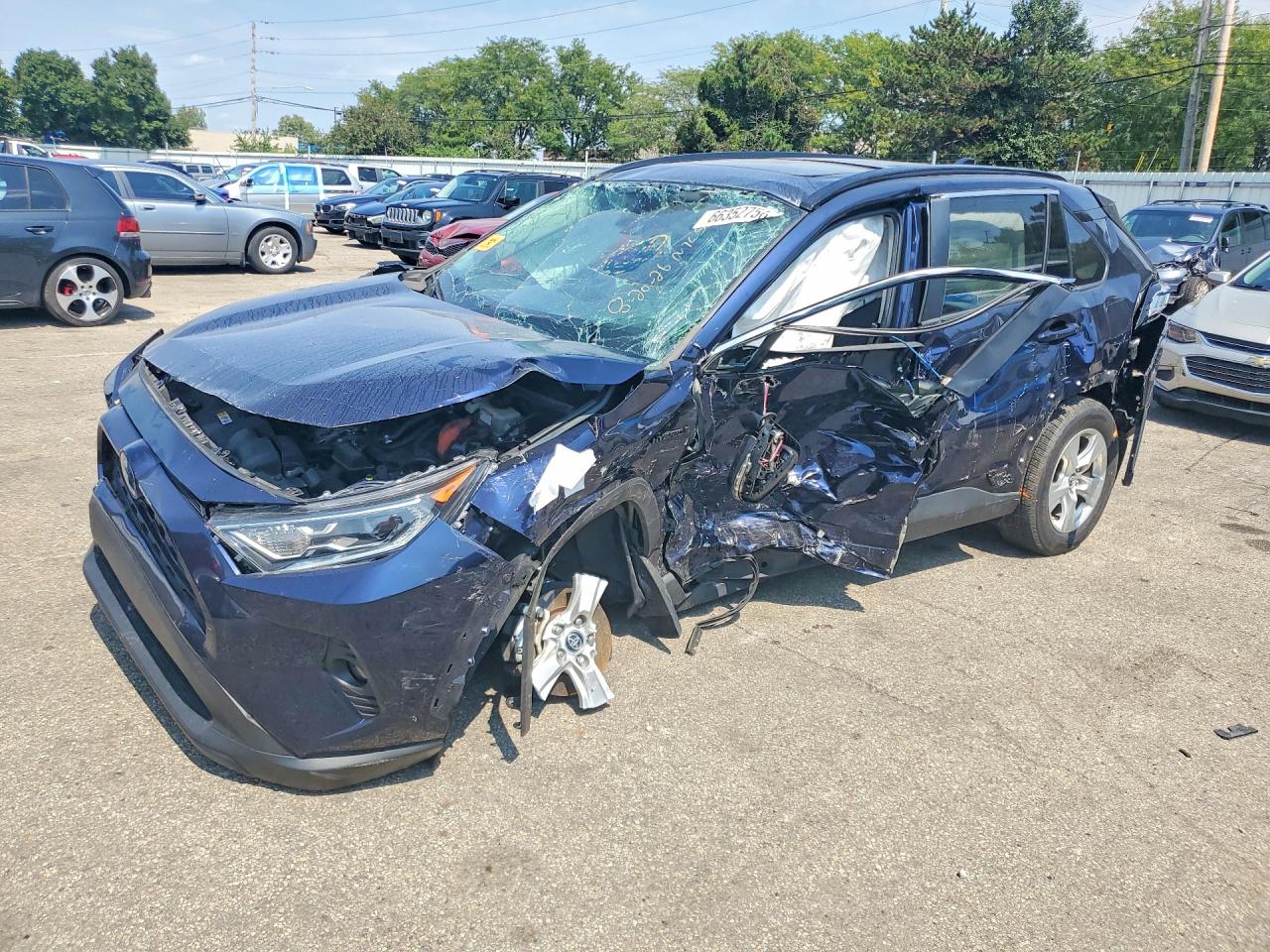 2019 TOYOTA RAV4 HYBRID XLE