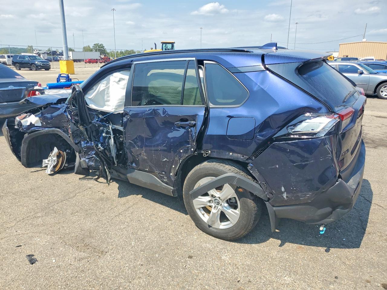 2019 TOYOTA RAV4 HYBRID XLE — снимка 2