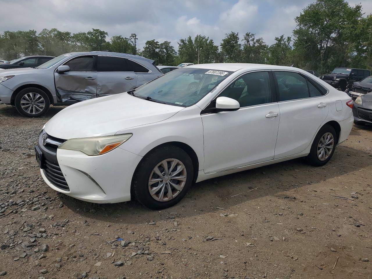 2015 TOYOTA CAMRY LE