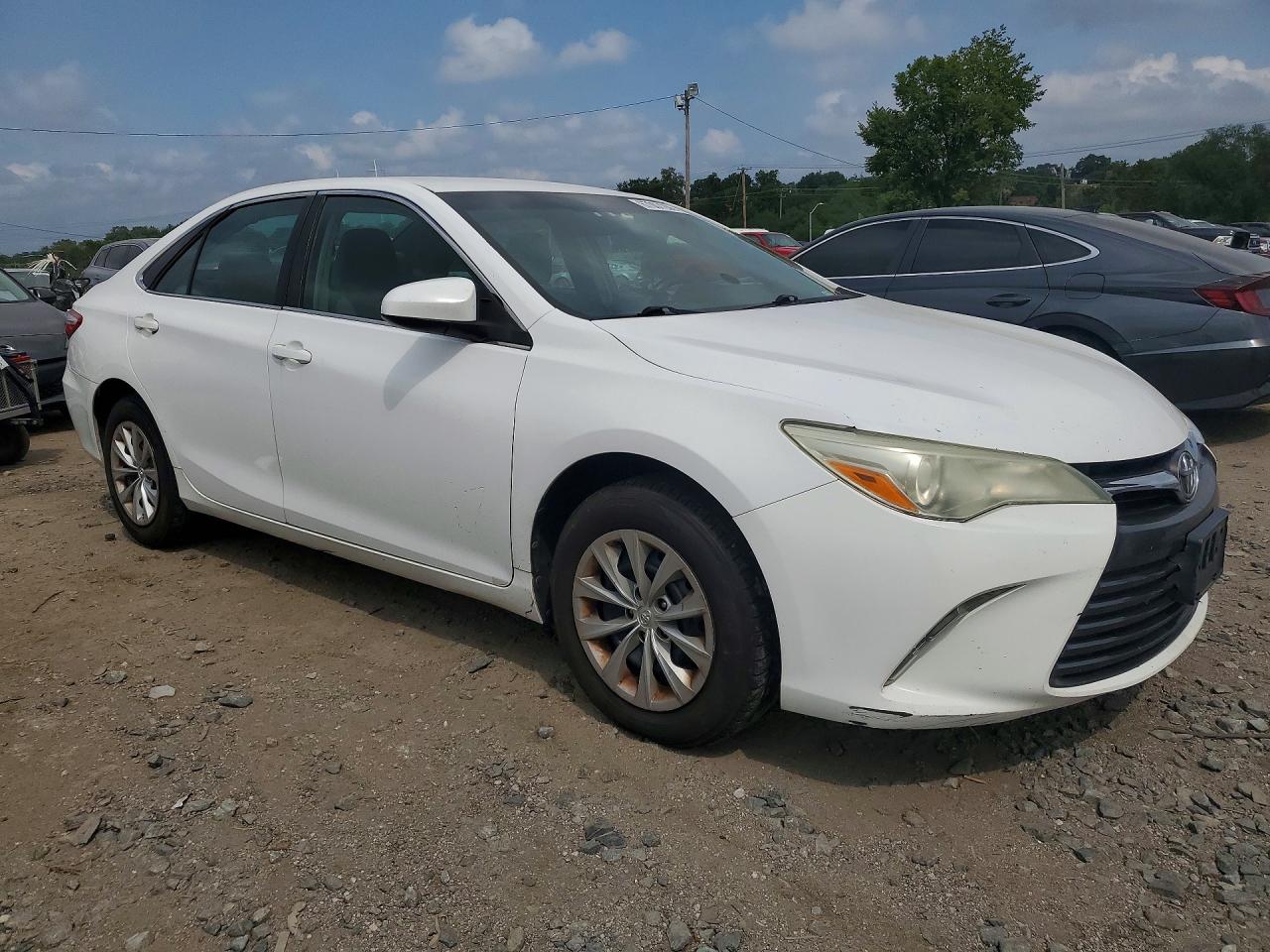 2015 TOYOTA CAMRY LE — снимка 4