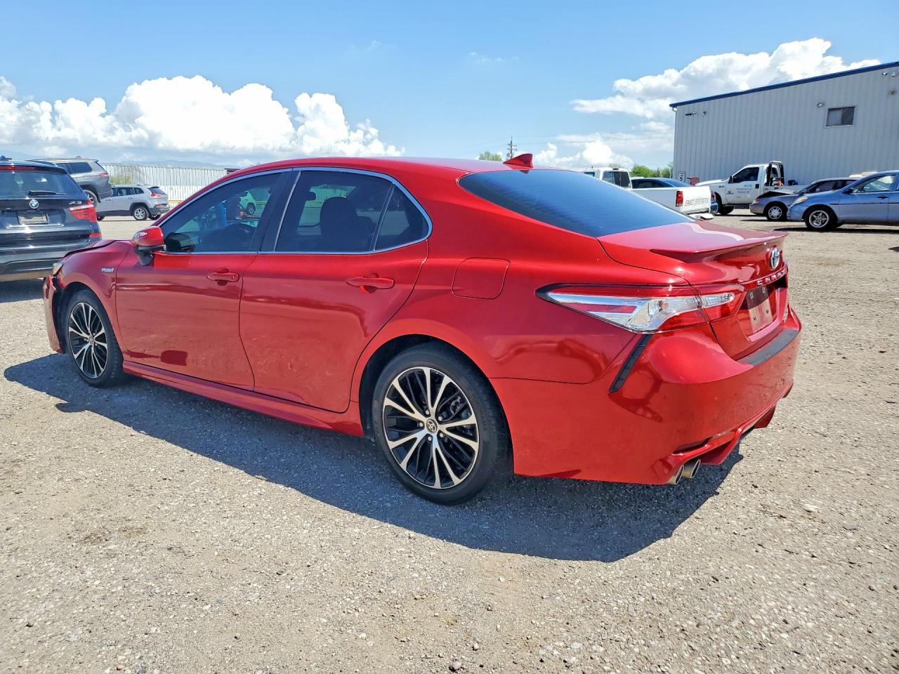 2020 TOYOTA CAMRY SE — снимка 2