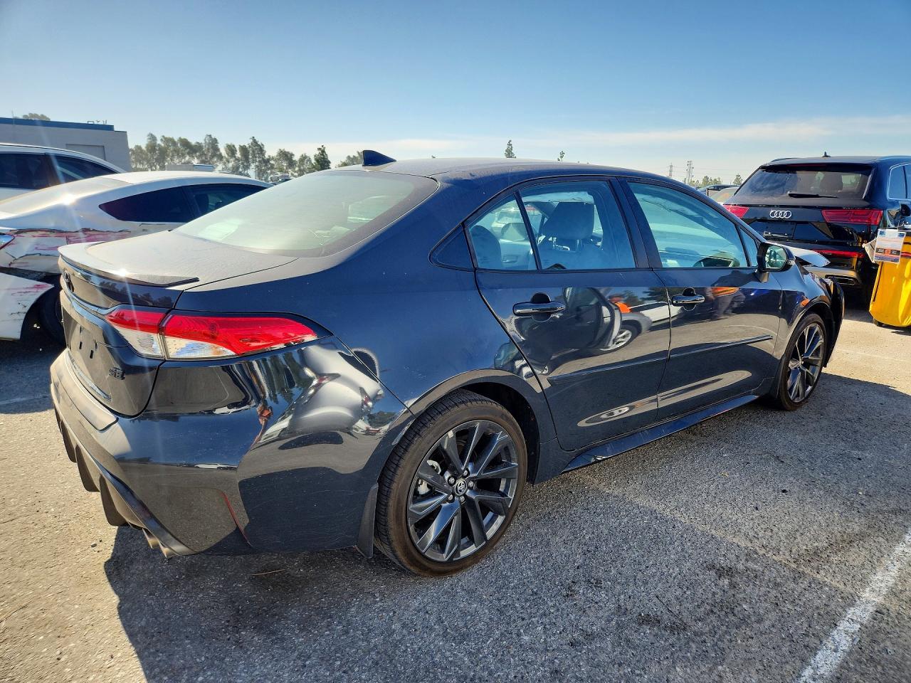 2025 TOYOTA COROLLA SE — снимка 3
