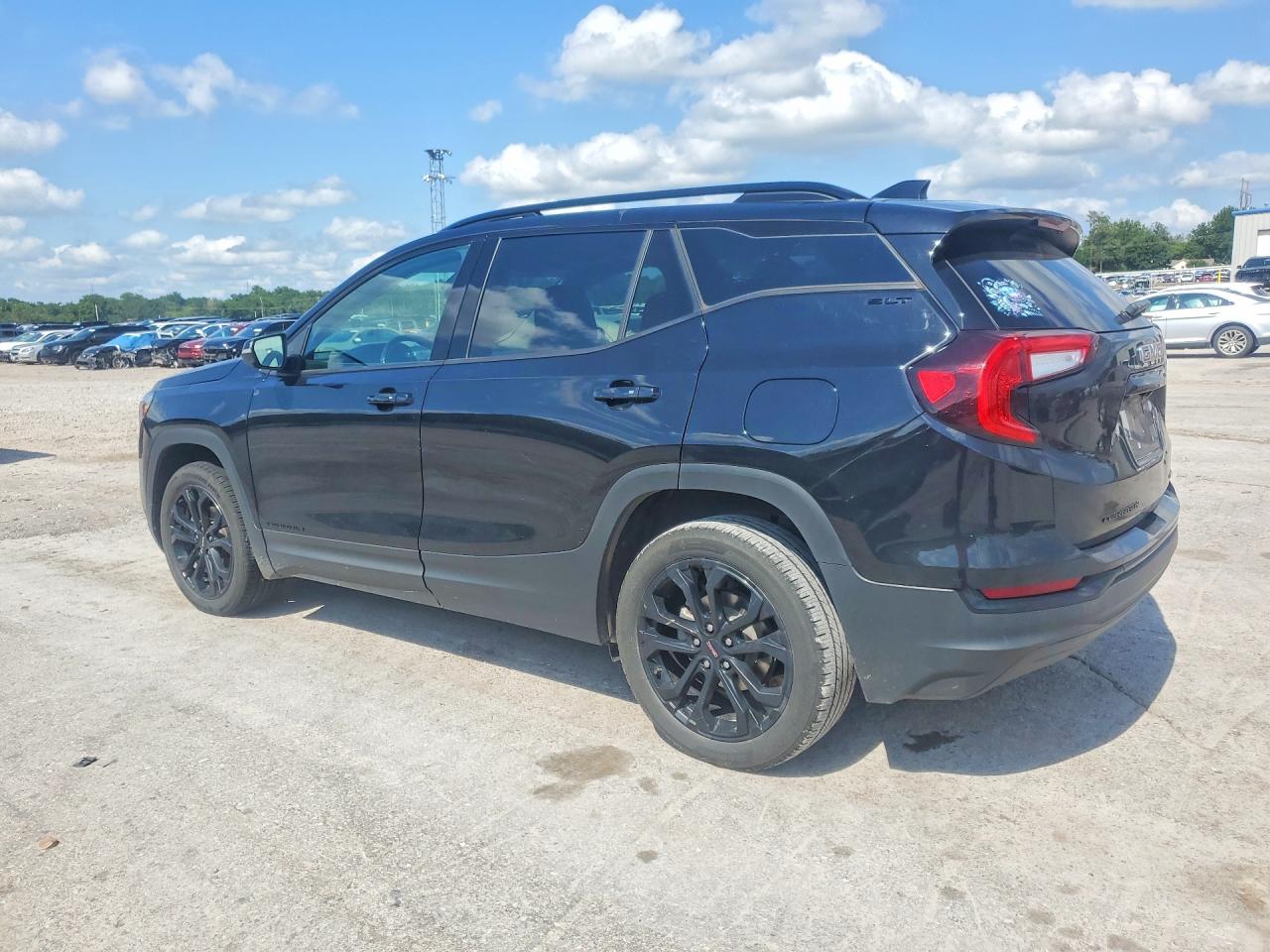 2022 GMC TERRAIN SLT — снимка 2