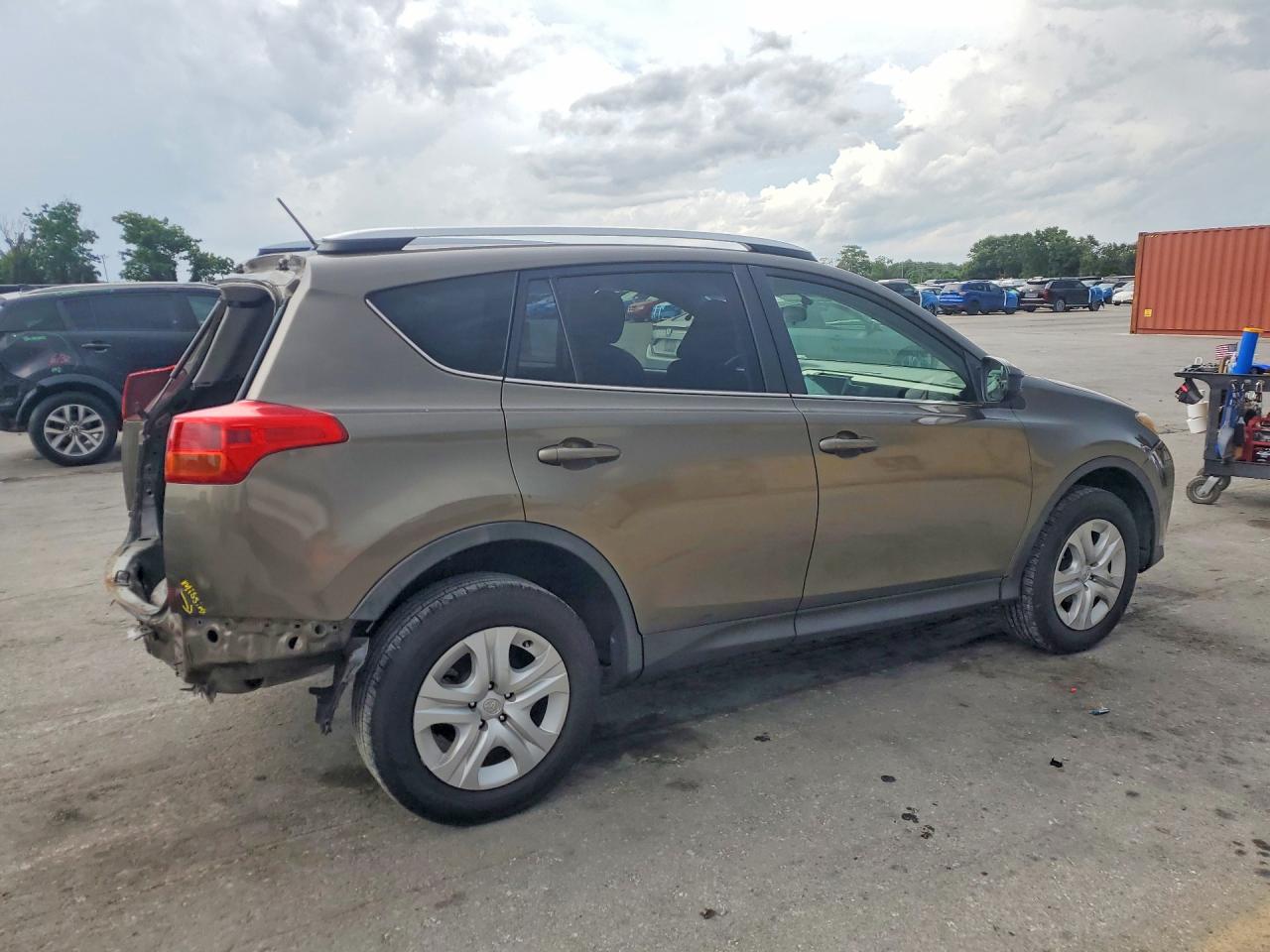 2015 TOYOTA RAV4 LE — снимка 3