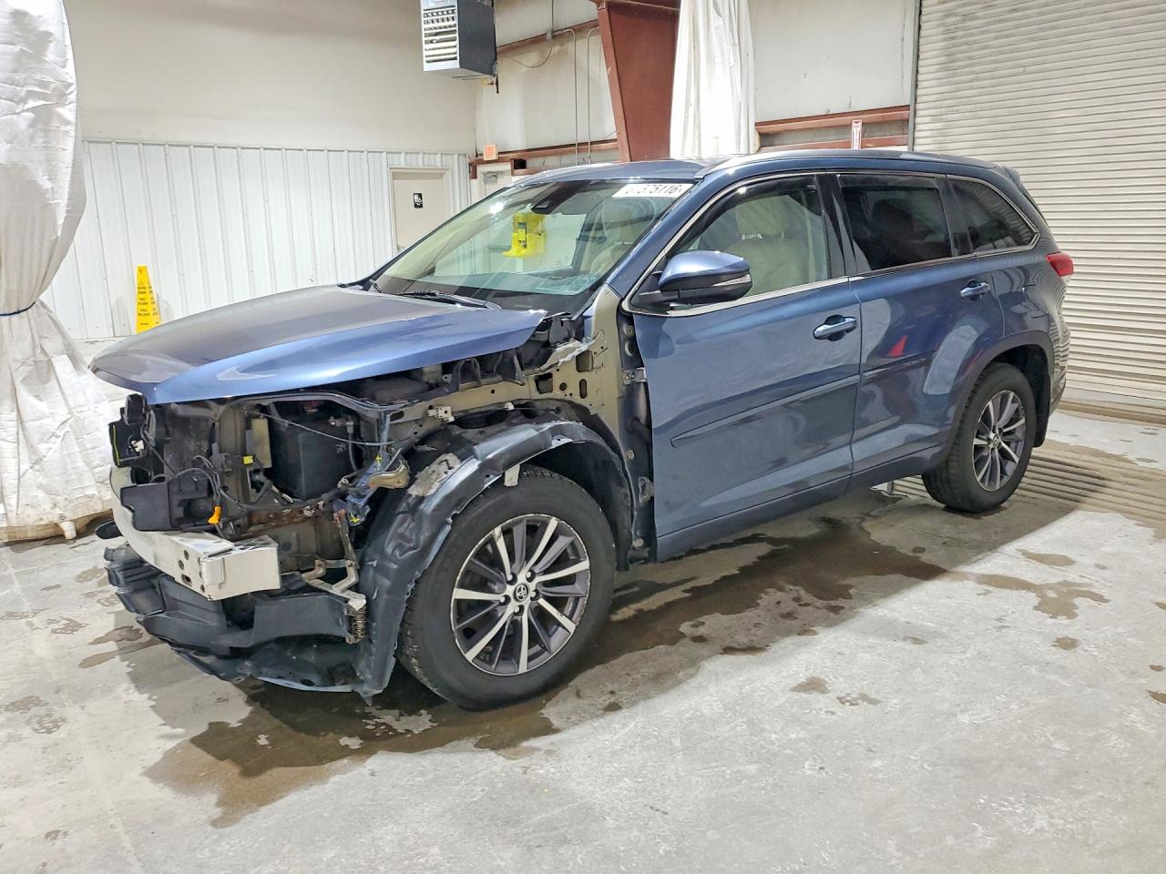 2018 TOYOTA HIGHLANDER XLE