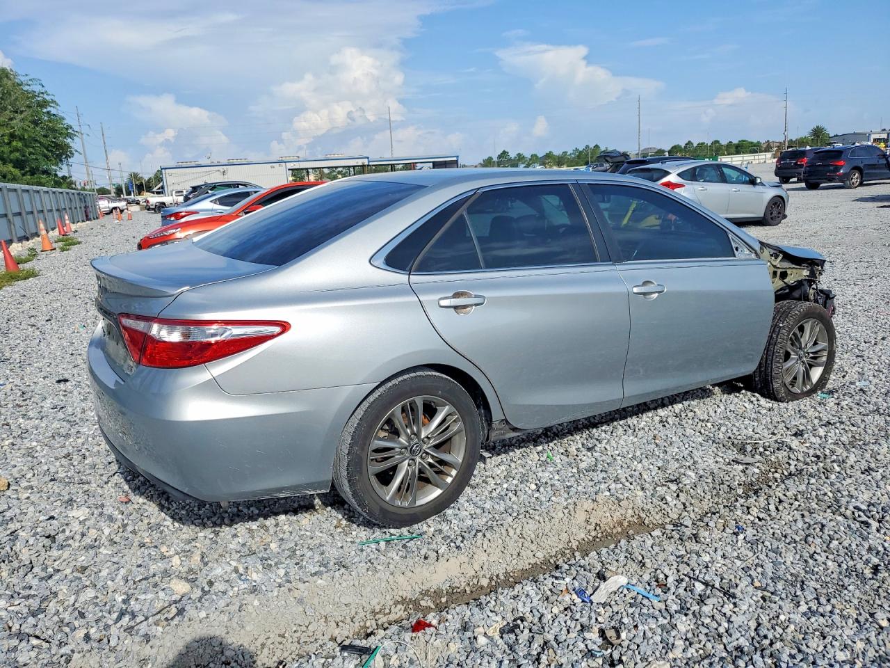 2017 TOYOTA CAMRY SE — снимка 3