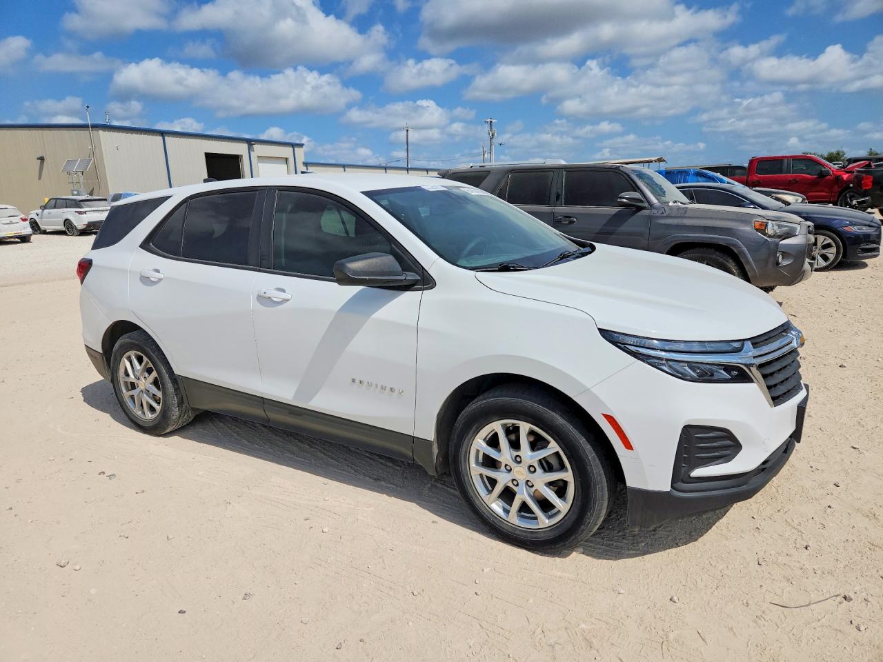 2022 CHEVROLET EQUINOX LS — снимка 4