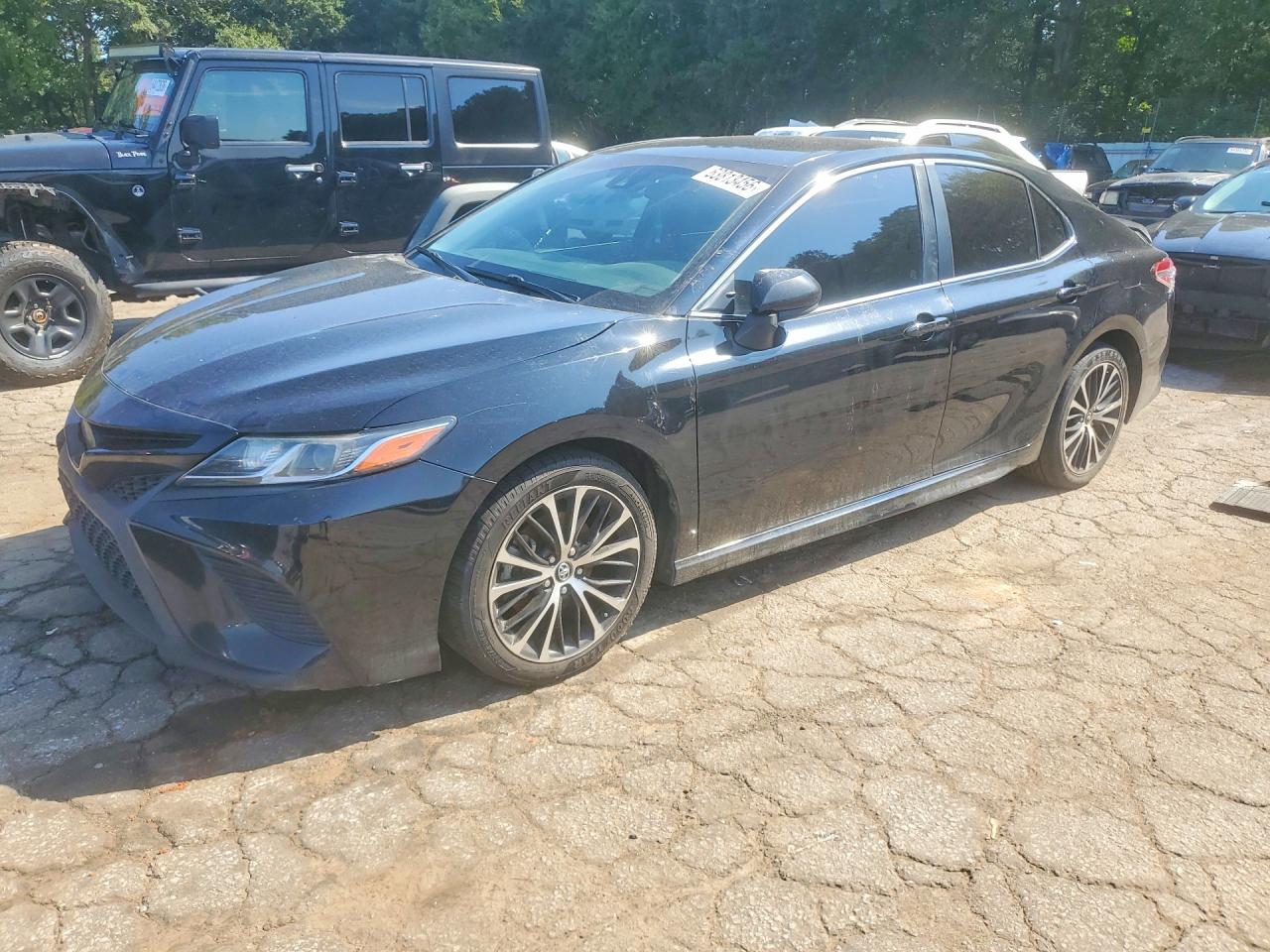 2018 TOYOTA CAMRY SE