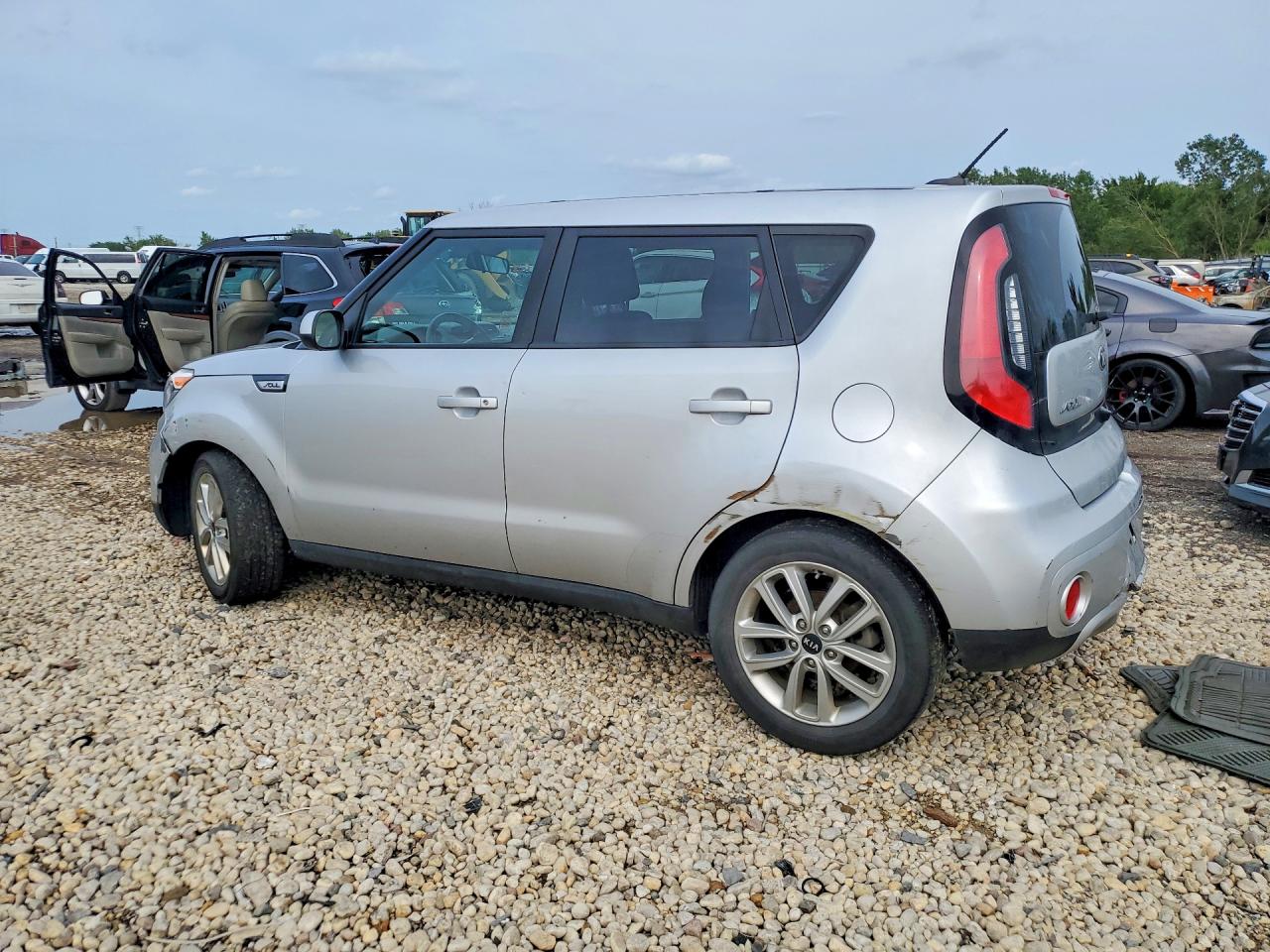 2017 KIA SOUL + — снимка 2