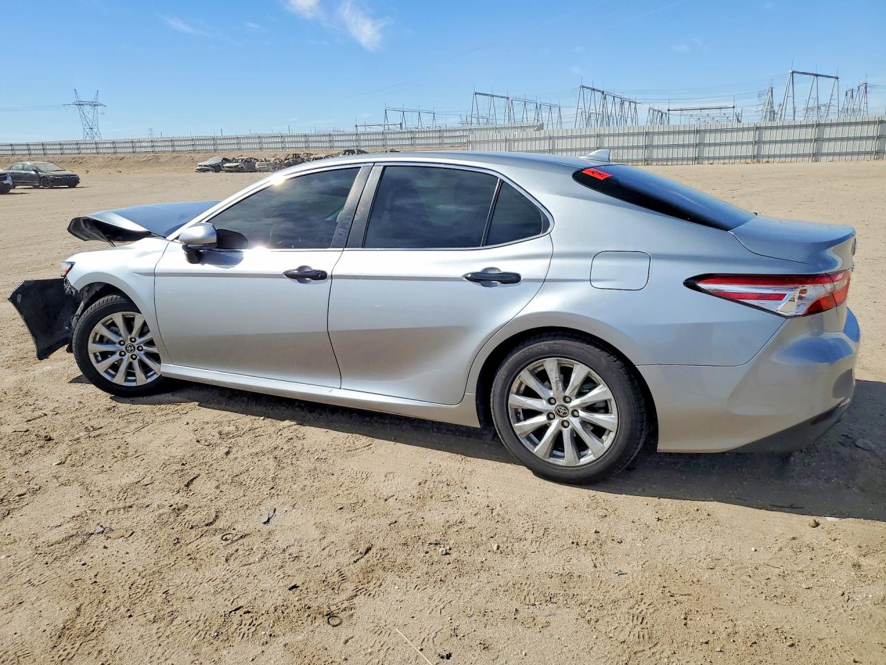 2020 TOYOTA CAMRY LE — снимка 2