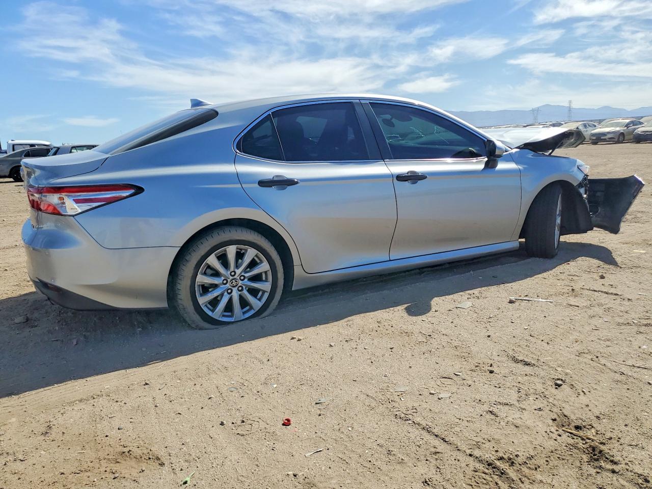 2020 TOYOTA CAMRY LE — снимка 3